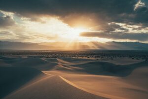 https://www.pexels.com/de-de/foto/dunen-des-death-valley-17108927/